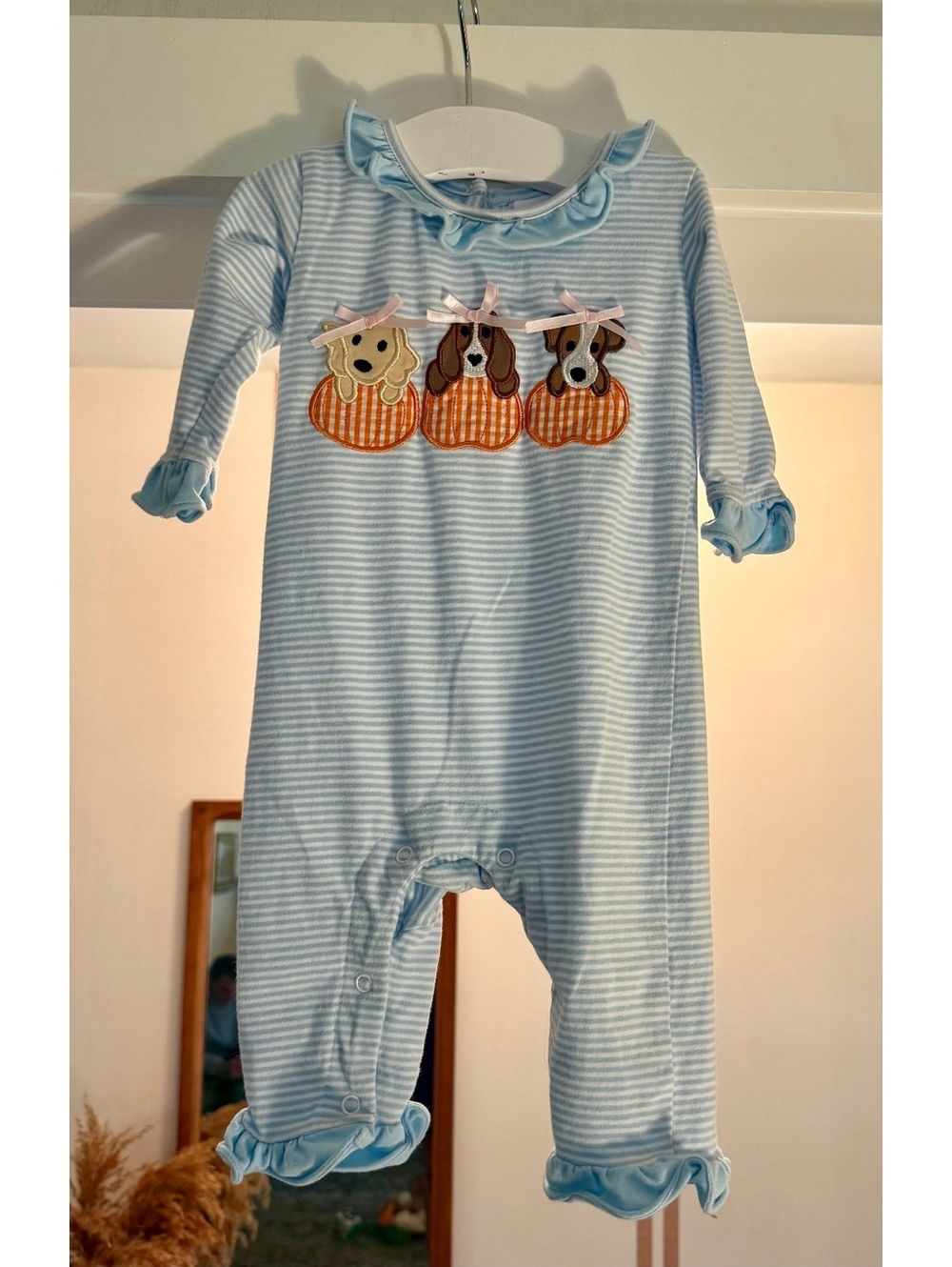 Stitchy Fish Halloween Hounds Sz 3 Months EUC